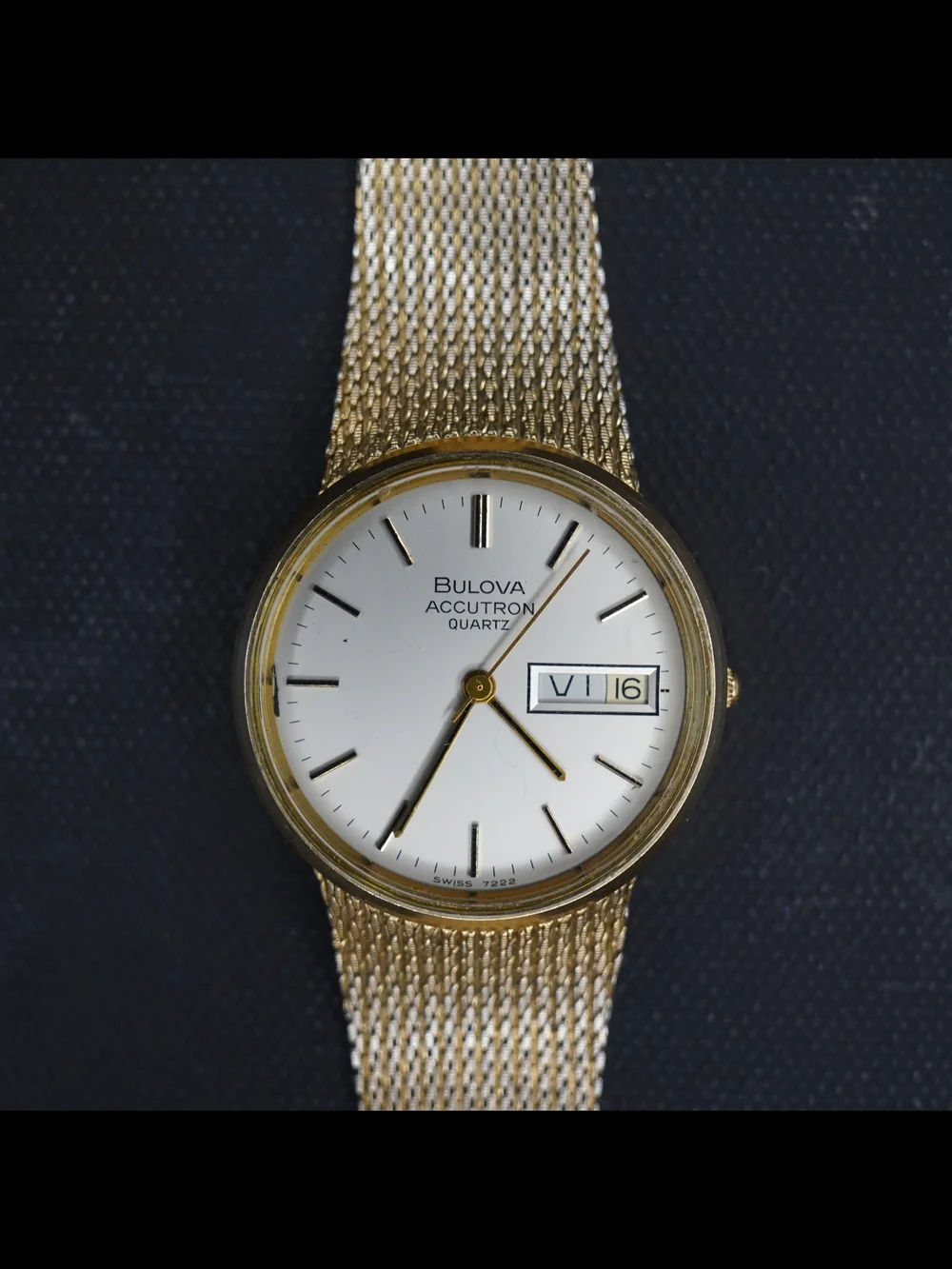 Vintage 1980s Bulova Accutron 10KT Gold Filled Quartz Swiss Day Date Men's Watch